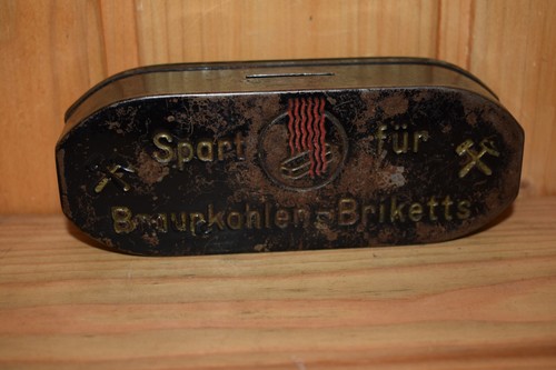 Alte blechspardose spart für - alte, blechspardose,spart