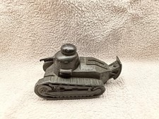 Antike Panzer-Spardose von