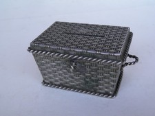 Alte Spardose geflochtener